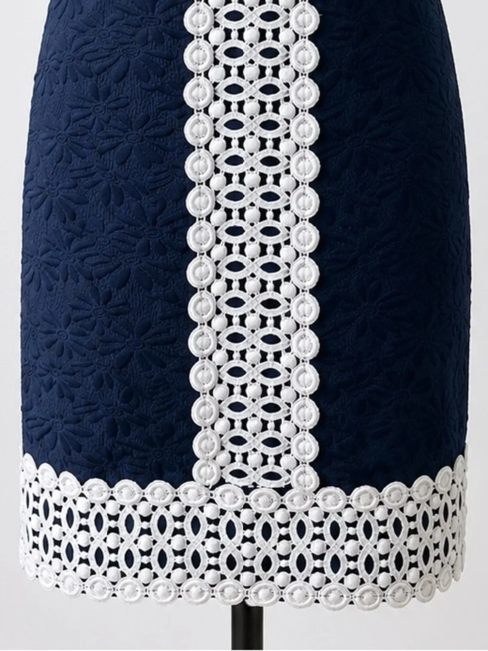Michael Michael Kors Navy Floral Jacquard Lace Trim Sheath Dress Size 6